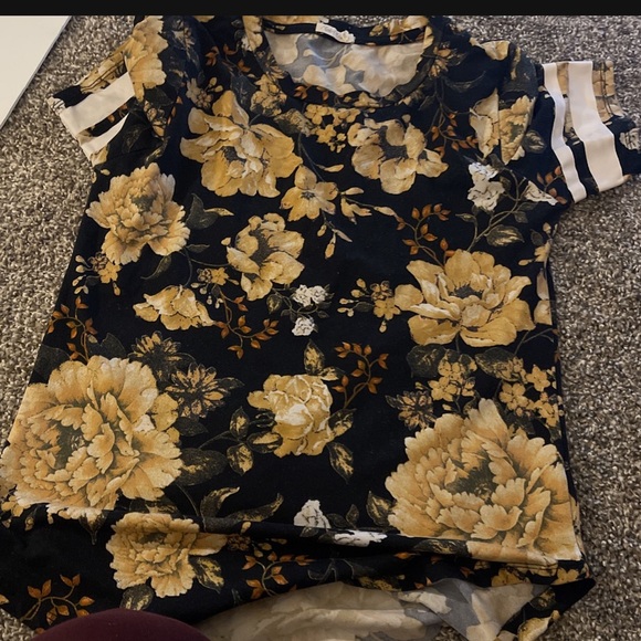 Brown and black flower shirt - Picture 4 of 4